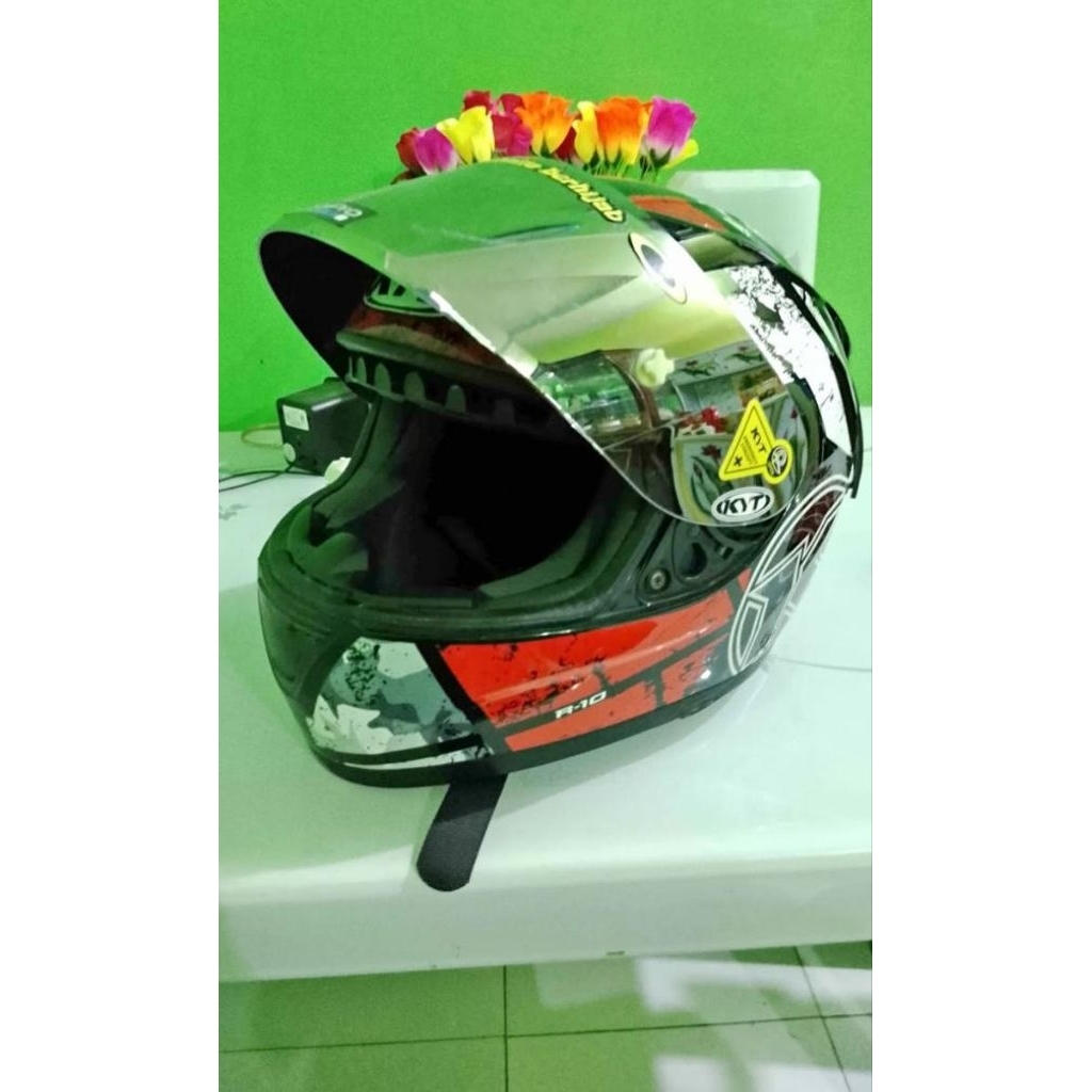 Helm KYT Fullface R10
