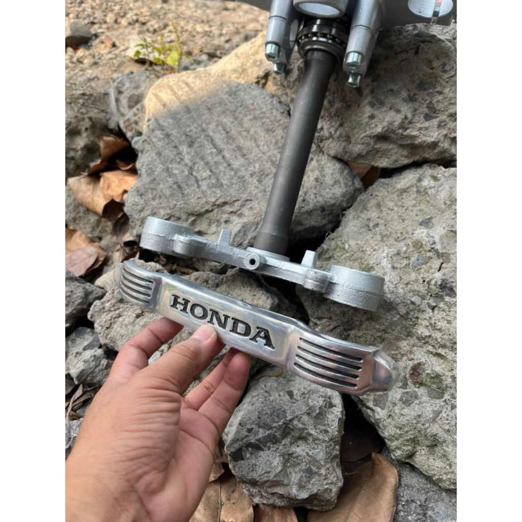 KUMIS SKOK DEPAN KUMISAN SKOK SHOCK DEPAN  HONDA GL 100 PNP SKOK. DEPAN GL,MP,TIGER, NINJA LOGO SKOK