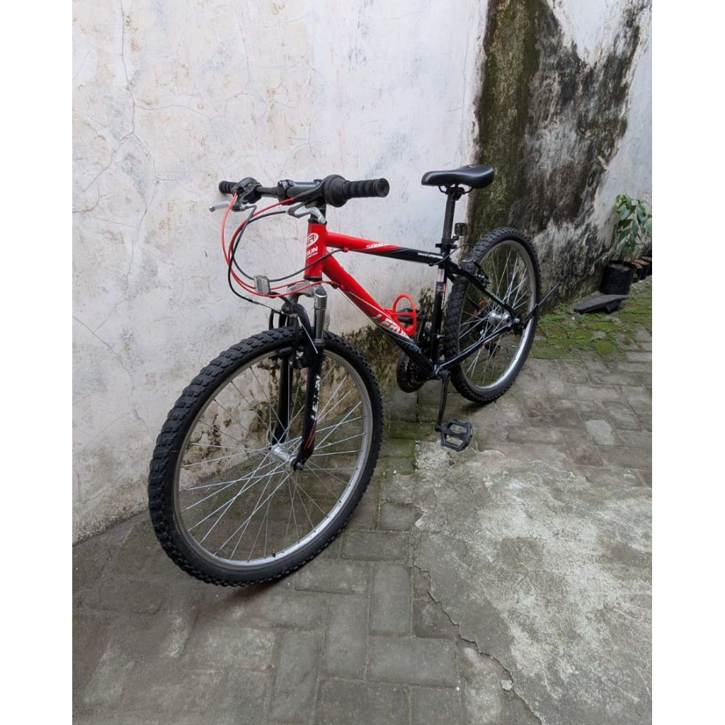 Sepeda gunung POLYGON LERUN ALLOY 26 MTB