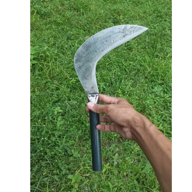 alat arit rumput bahan gergaji slendang / pisau rumput padi gagang besi