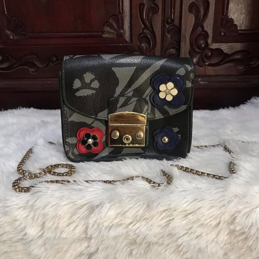 PRELOVED ALA Furla metropolis sling bag mini kulit asli second