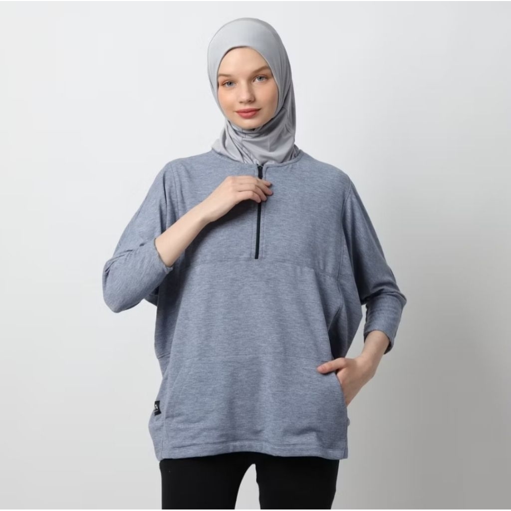 [Preloved] HIA Everywear Tameeka Oversize Long Sleeve Baju Olahraga Wanita Outdoor Gym Lari
