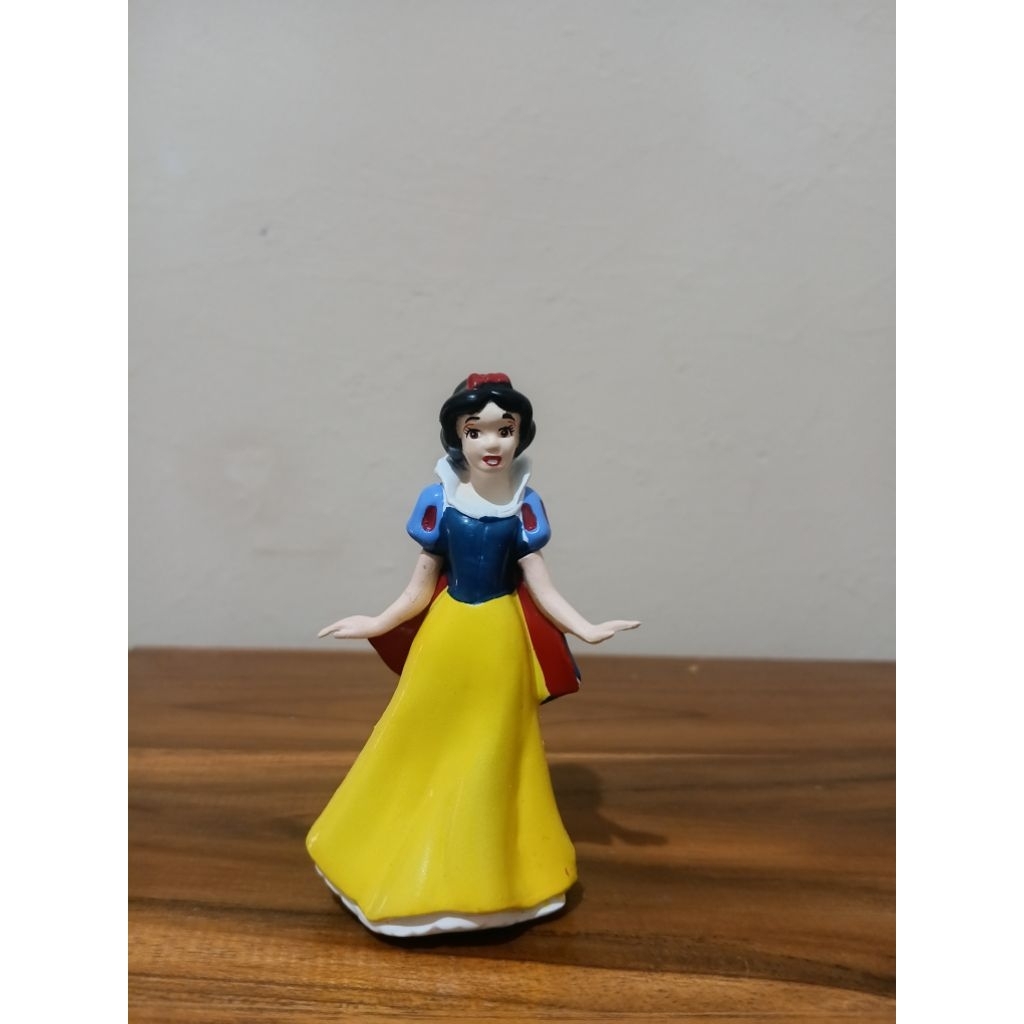 Action Figure Miniatur PUTRI SALJU SNOW WHITE COLLECTOR EDITION