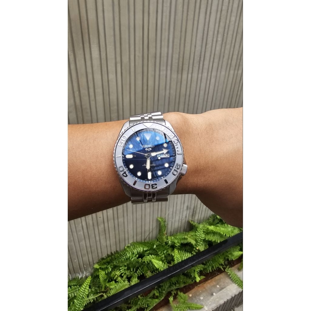 Seiko Mod Rolex Yachmaster-Jubilee Bracelet (Seiko 5 Sports SRPD51), orginal second