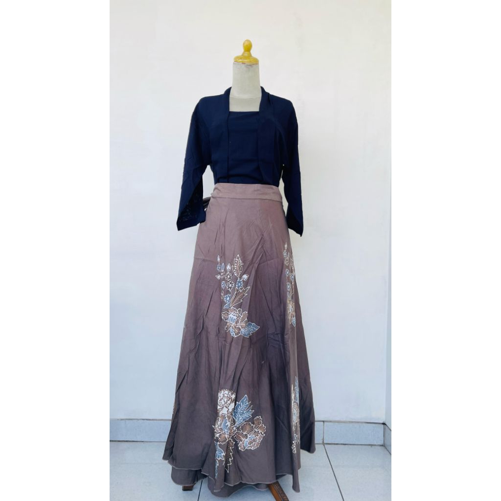 Rok Lilit Batik Tulis
