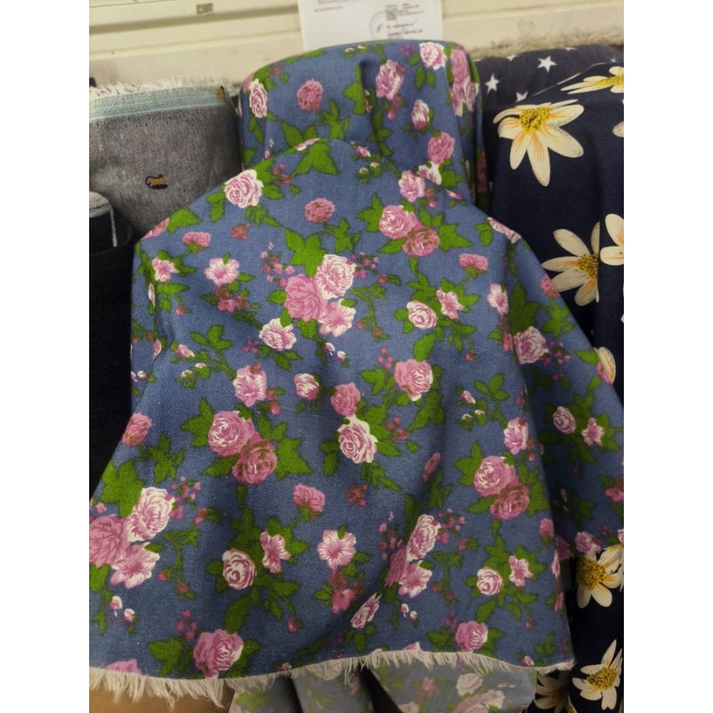 kain denim motif
