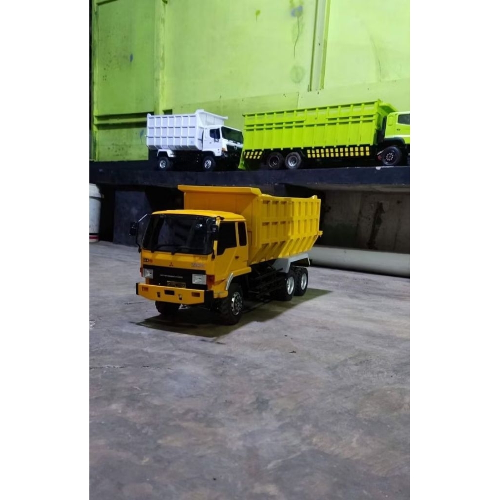 rc Hino dump truk pesanan