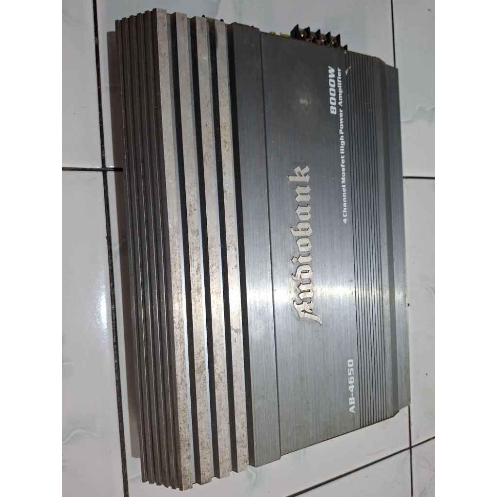 Power mobil 4 channel double LPF Audiobank bekas normal