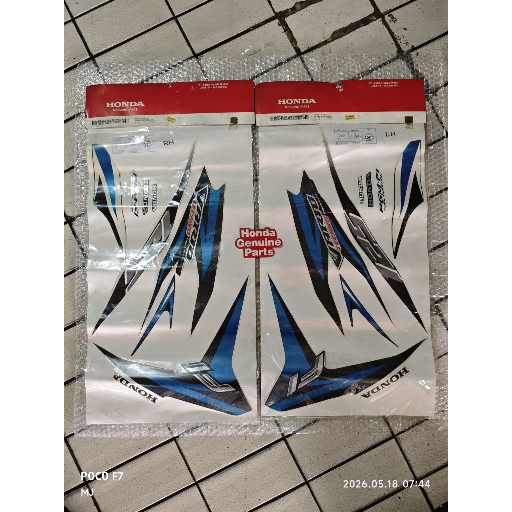 871X0KZR600ZEL & 871X0KZR600ZER / STRIPE SET VARIO 125 KZR SERI TECHNO