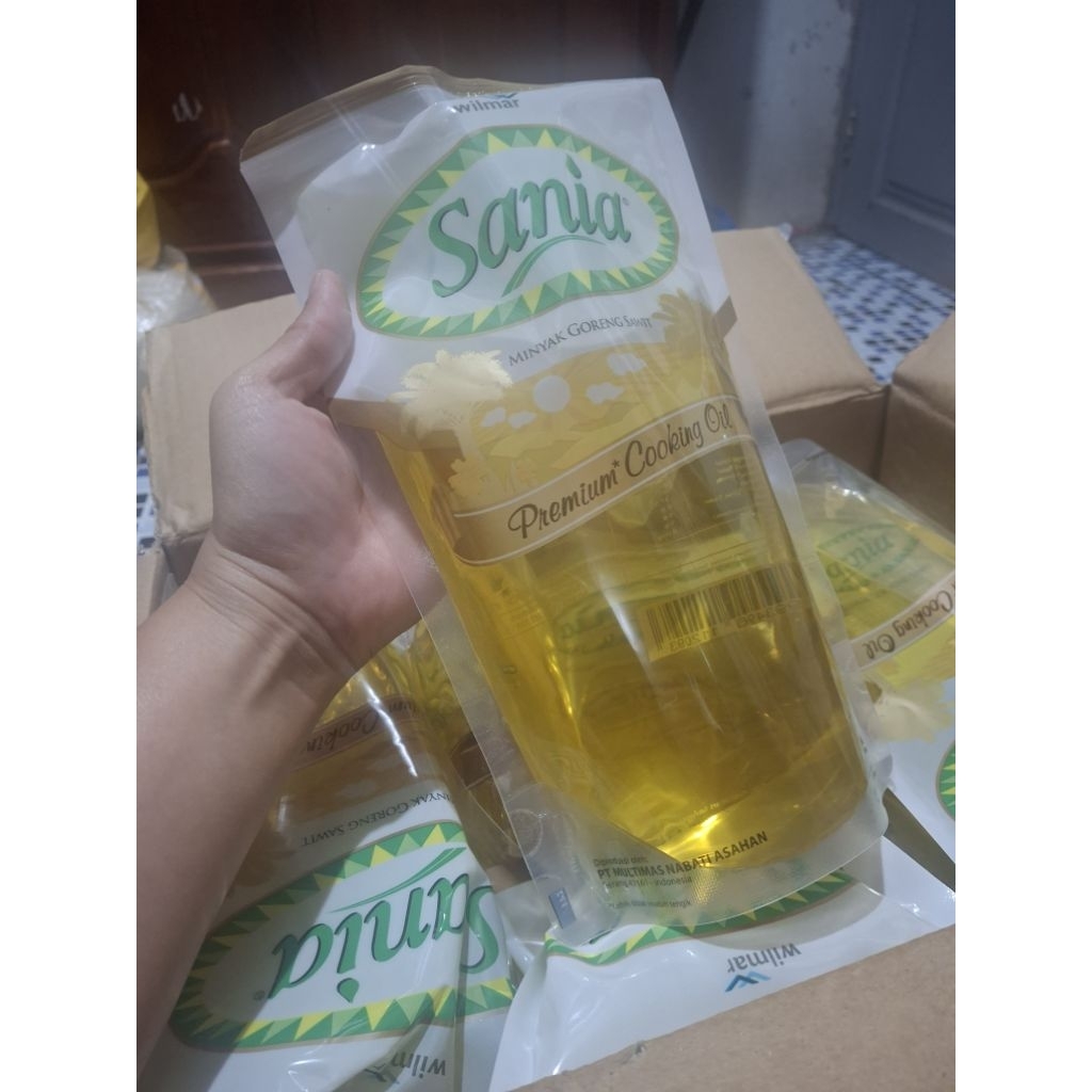 minyak goreng / minyak sania 800 ml /minyak sania