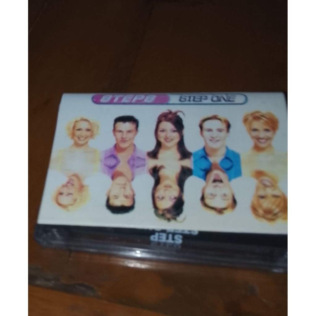 Kaset pita Steps one