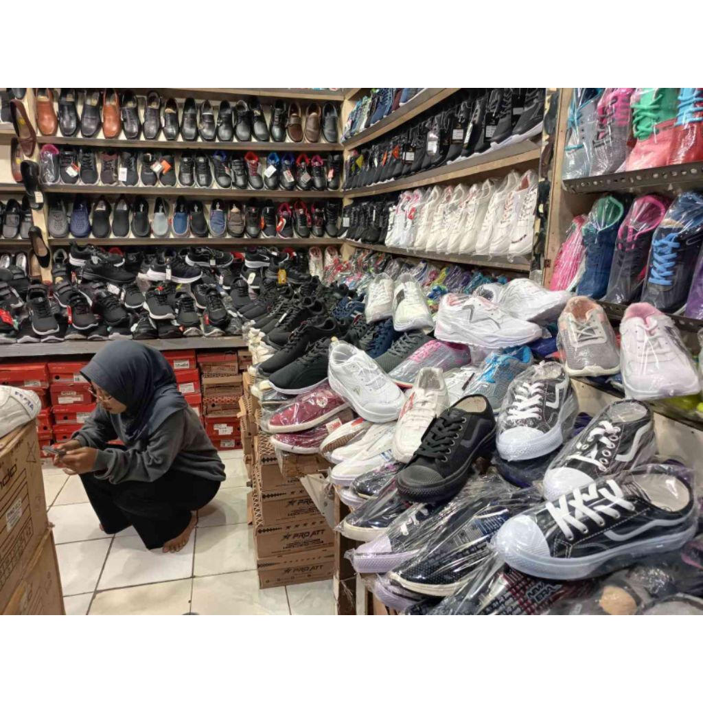 toko sepatu