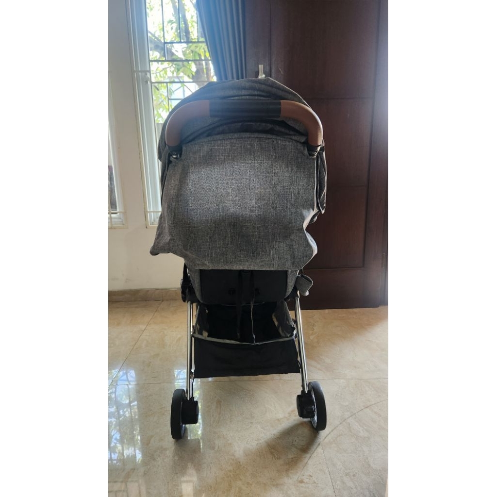 Xero 3 stroller autofold cabin size