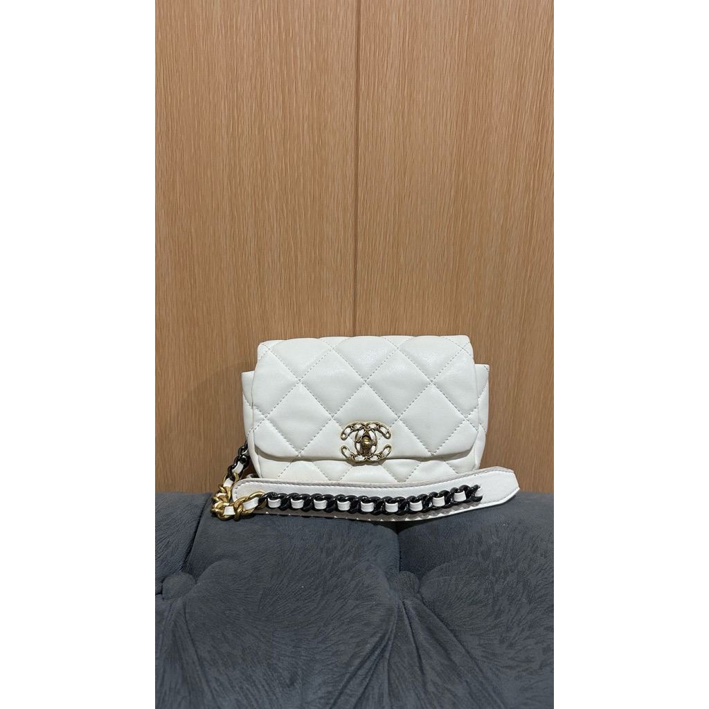 Chanel C19 waistbag