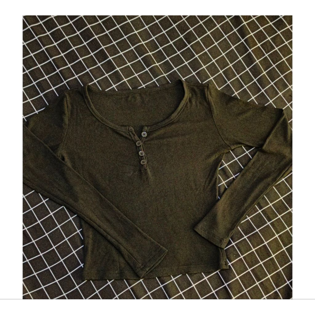 kaos lengan panjang kancing setengah cardigan