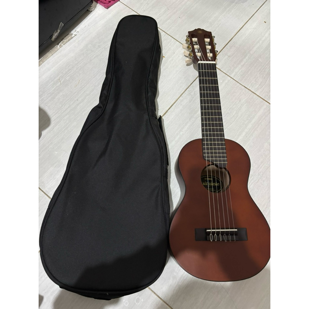 ORIGINAL GITAR MINI YAMAHA GL-1 / GL 1 / GL1 / GUITALELE / GITARLELE (SECOND LIKE NEW)