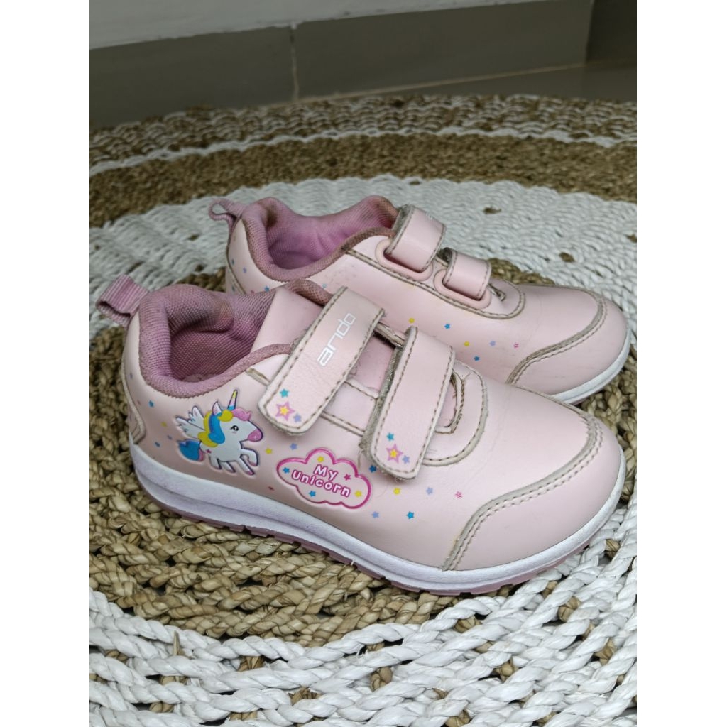 sepatu Ando anak perempuan