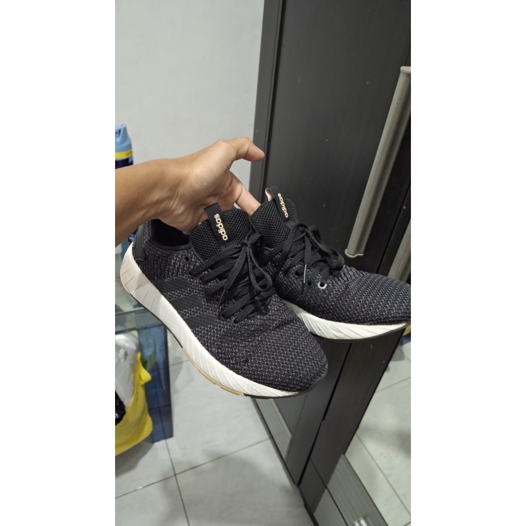 Adidas Questar BYD Hitam