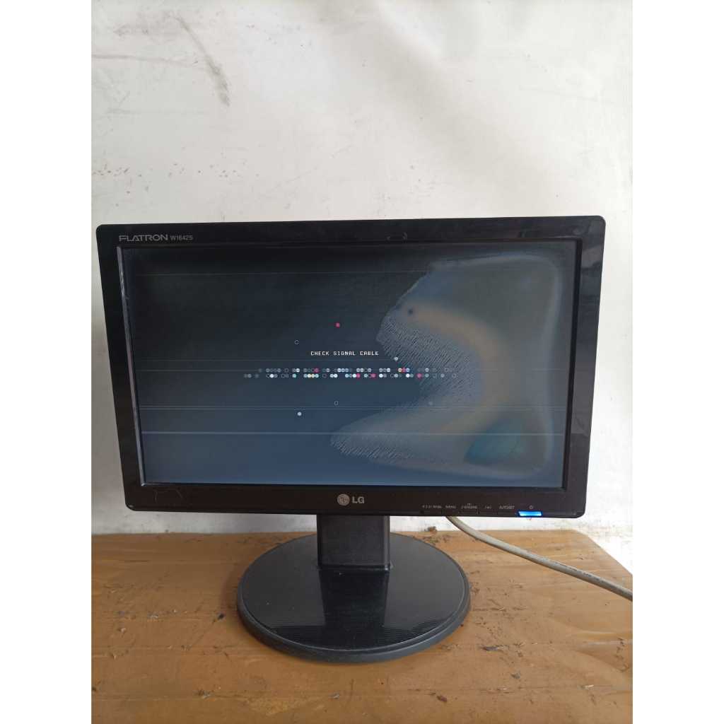 lcd monitor lg w1642st 16inch kondisi minus layar berembun