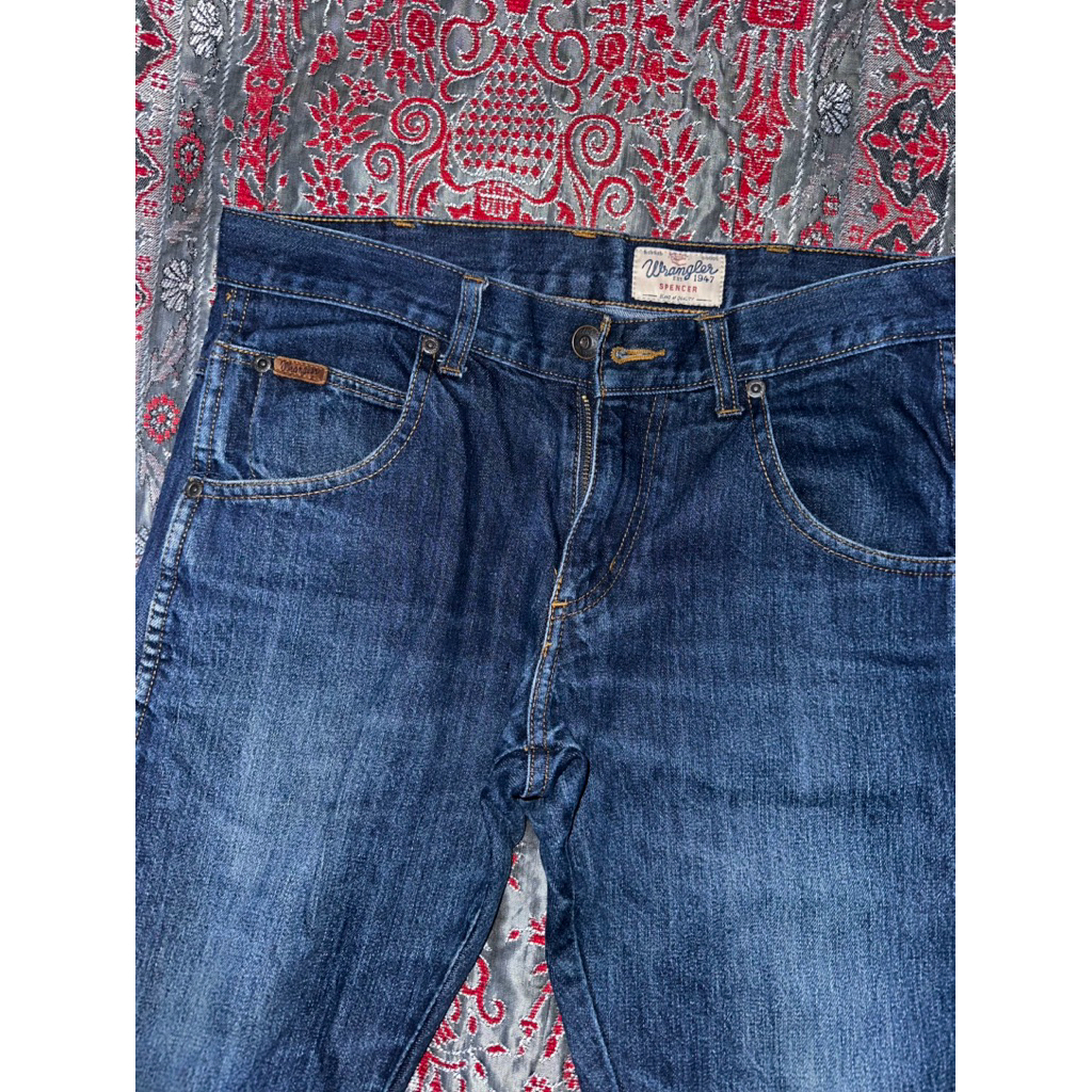 Wrangler Blue Jeans (Faded) Slim Fit