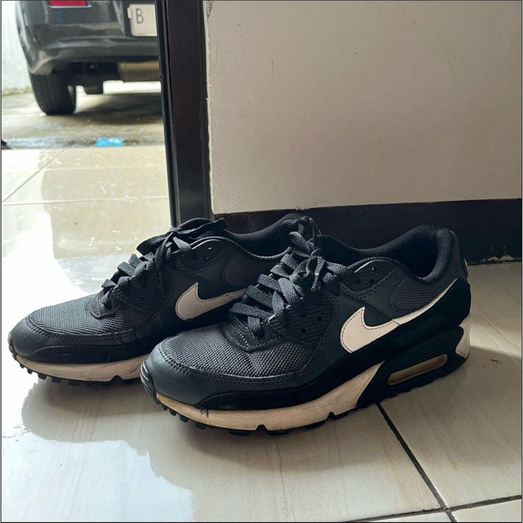 Nike air max 270 hitam putih