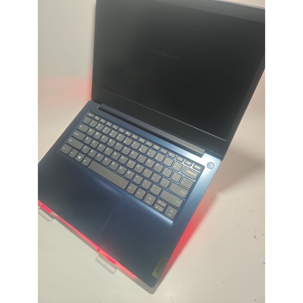 Lenovo Ideapad slim 3i