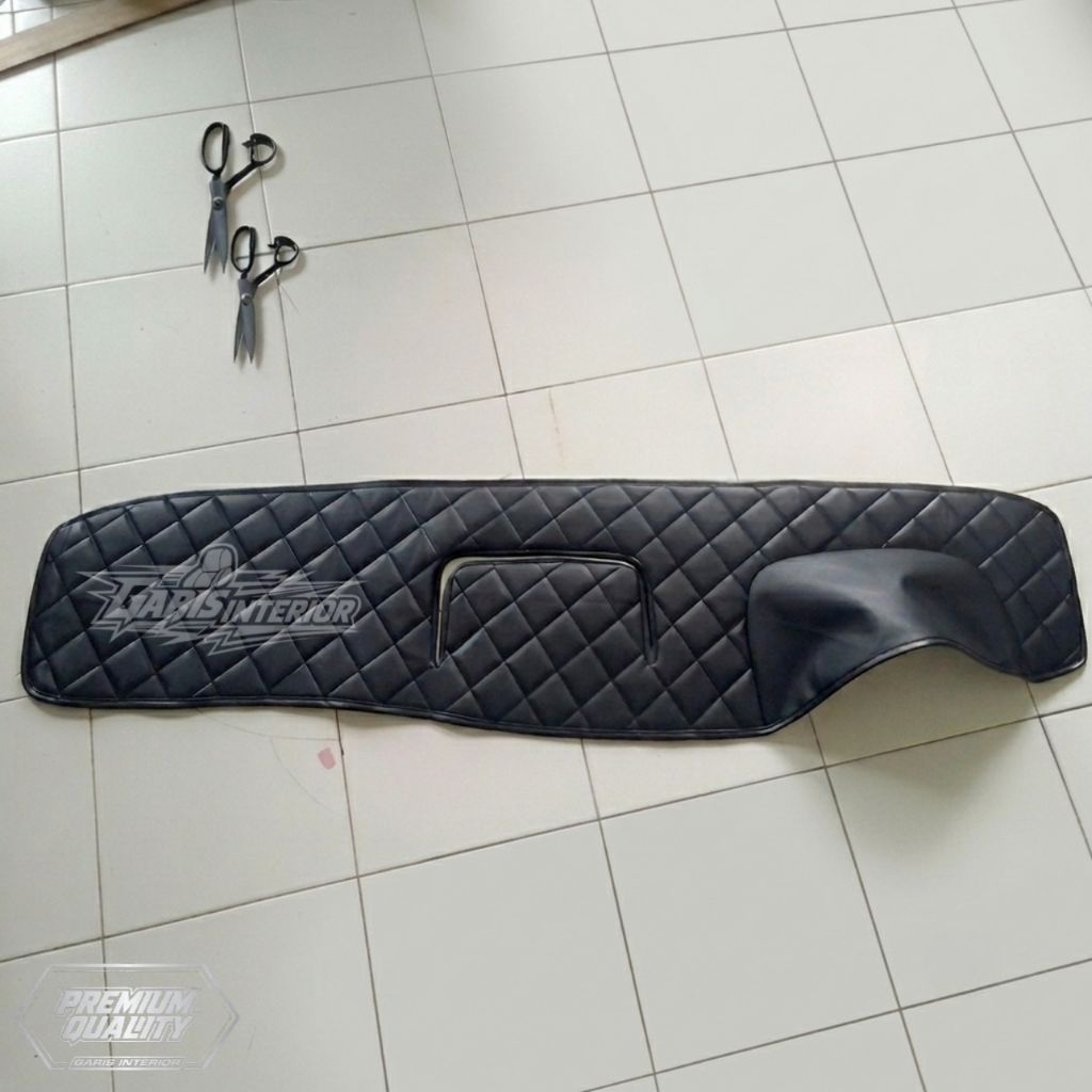 Cover Taplak Alas Dashboard Pelindung Dasboard Dyna/Hino Dutro/Bungkus Dasbor Mobil Dyna & Hino Dutr