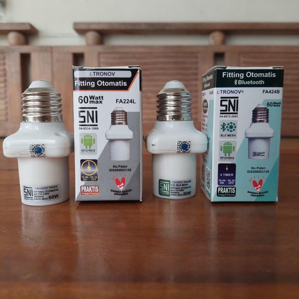 Fitting Fiting lampu otomatis timer