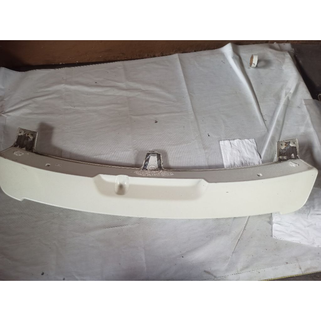 spoiler Copotan CRV gen 3 warna putih mutiara