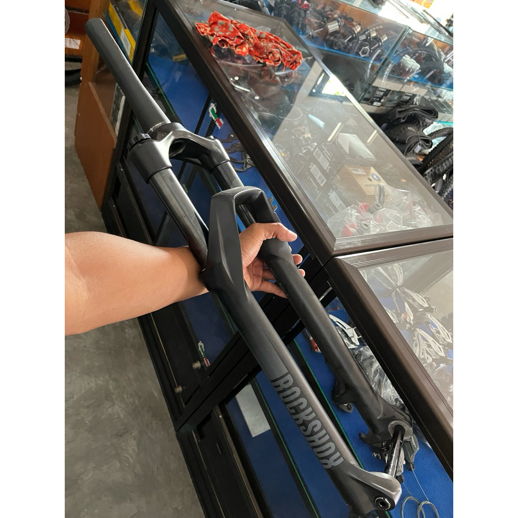 rockshox recon 29 Travel 120 ta 15 x 110 boost BARU 0km