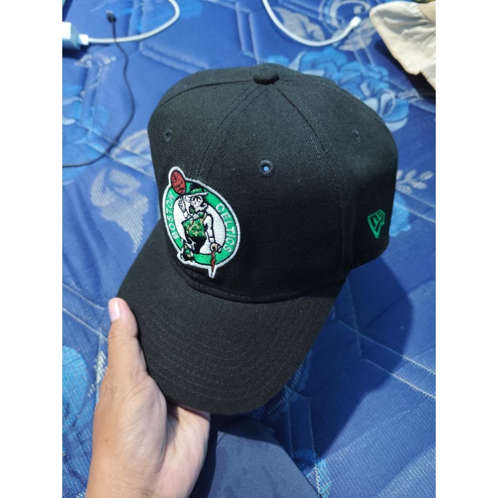 Topi New Era Boston Celtic original