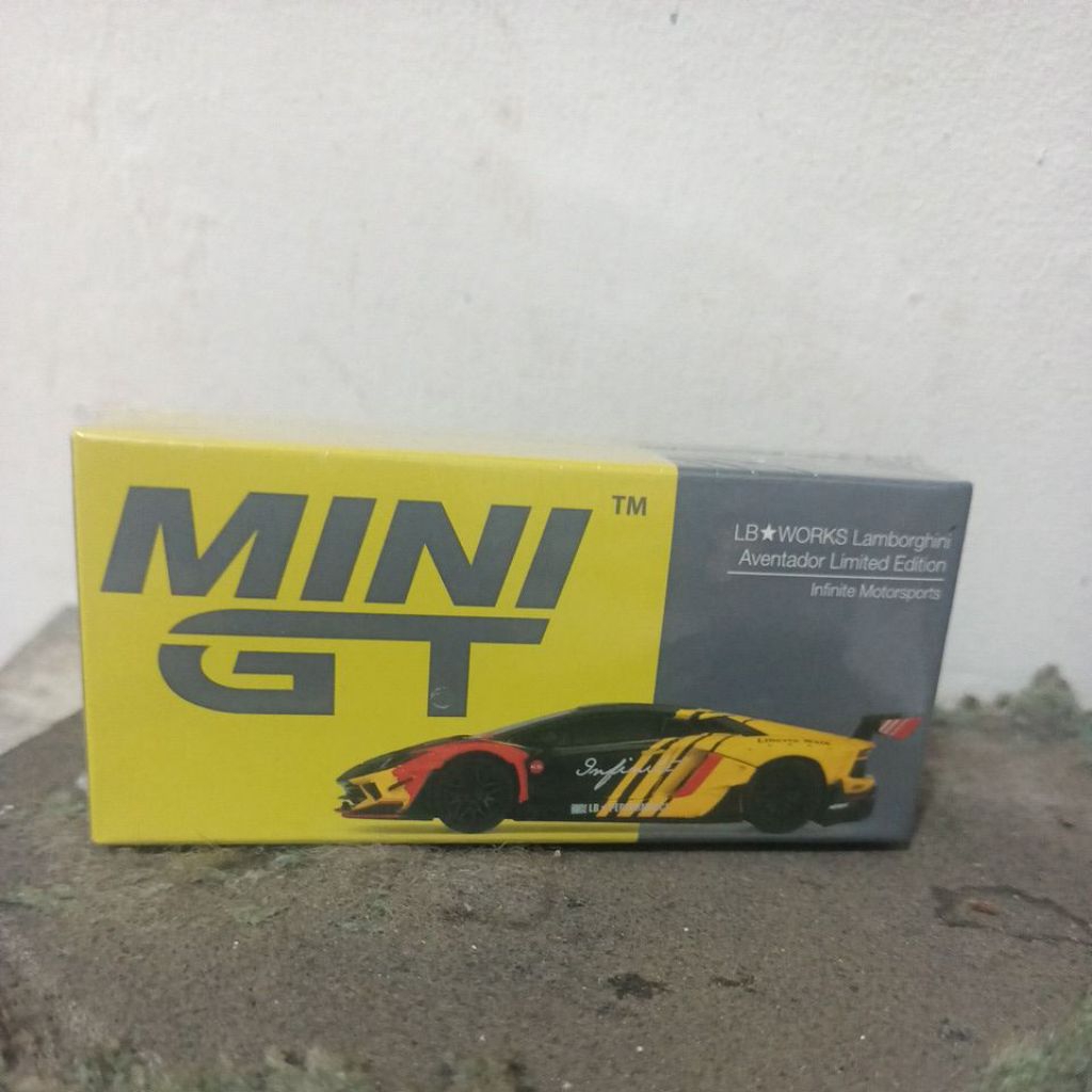 Mini GT//329 LB-Works Lamborghini Aventador Limited Edition Infinite Motorsport - Free Protektor