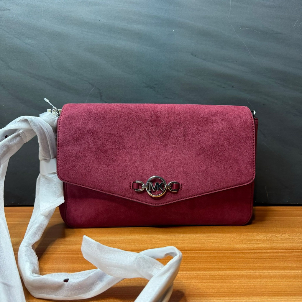 MK Kacey Large flap shoulder marun