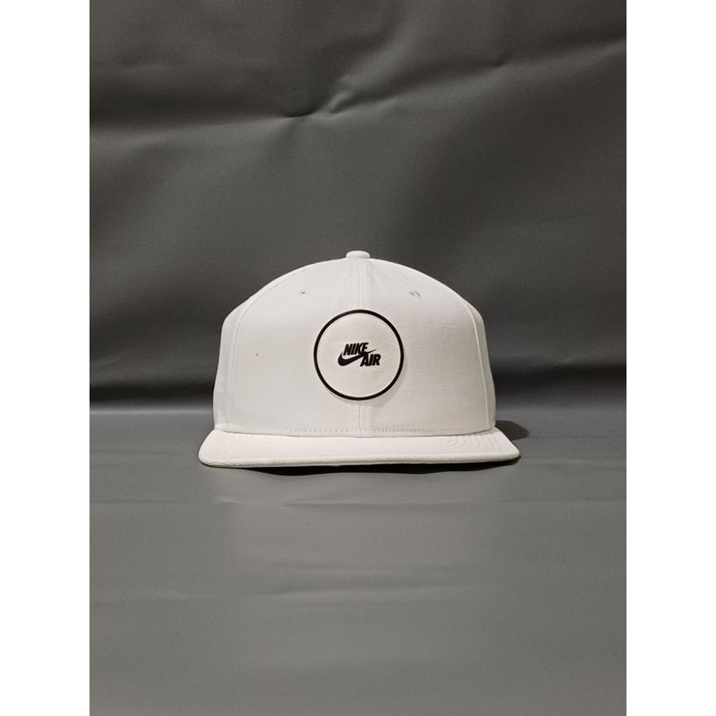 topi nike true second