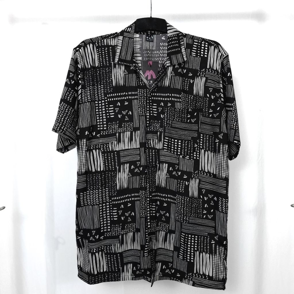 MUST Kemeja Hawaiian Pria Wanita Motif Abstrak Printing Vintage Casual Shirt Lengan Pendek Retro
