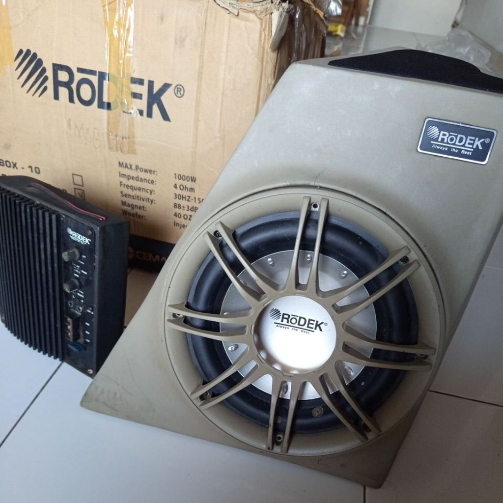 subwoofer 1000 watt honda mobilio merk Rodex