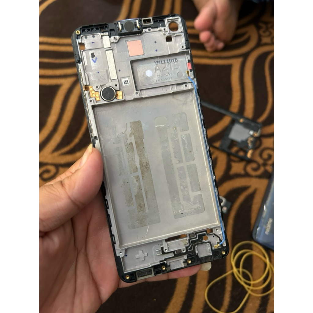 Bazel Tatakan LCD A21s Original Copotan