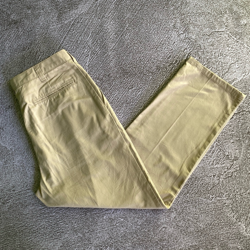 Celana Chinos Basic Second