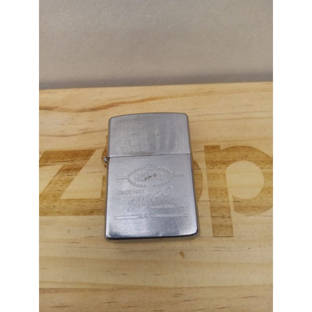 0riginal Zippo since 1932 Romawi 1991 dua denting