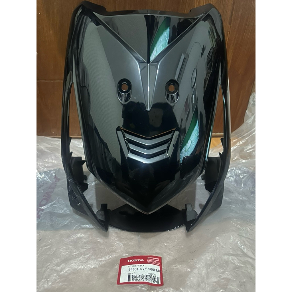 Cover Body Depan Hitam (Cover FR (BLK)) - BeAT Karbu / 64301-KVY-960FMB