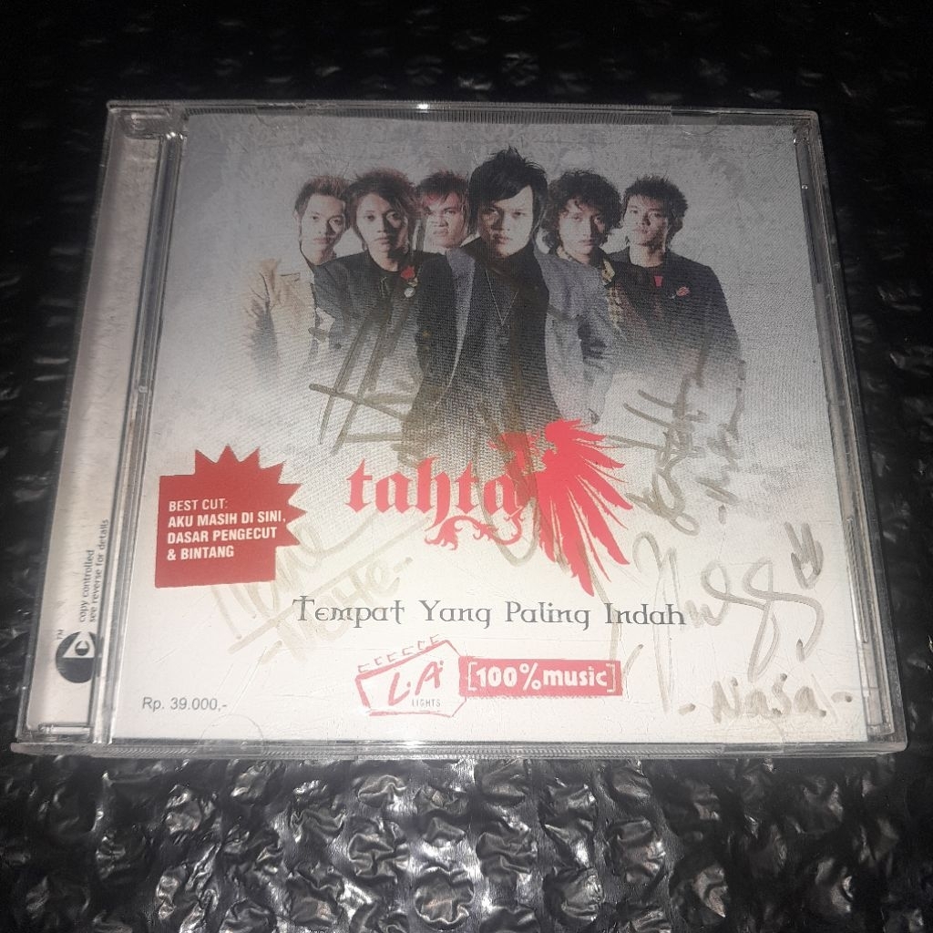 cd tahta band trmpat yang paling indah + sign personil