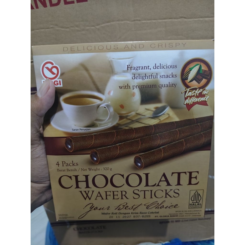Kugi Wafer Stick Coklat 320 Gram