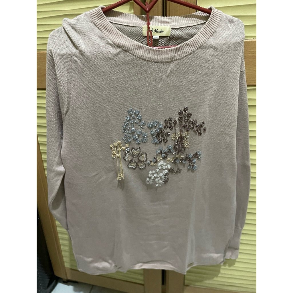 preloved semasa sweater x mega iskanti warna rose muda size S/M