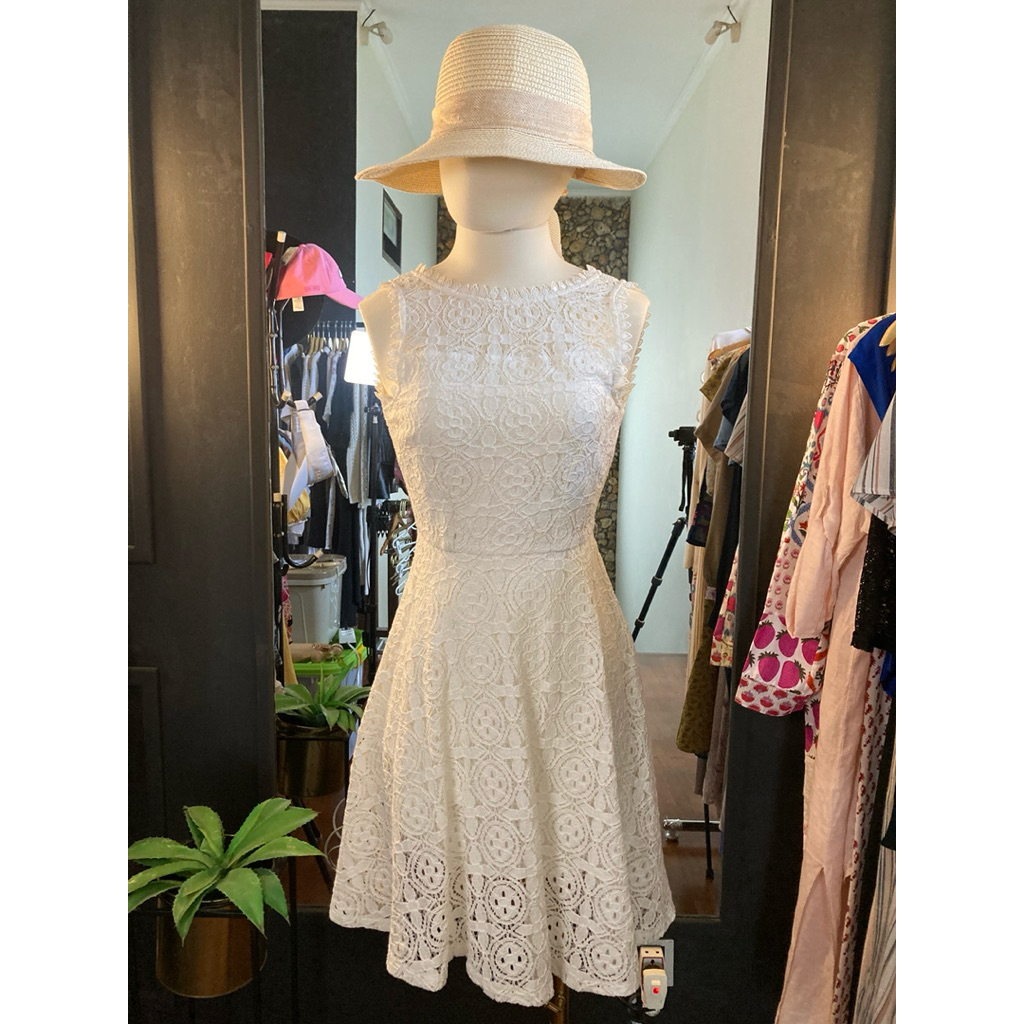 Dress Wanita Putih Kutung Tile