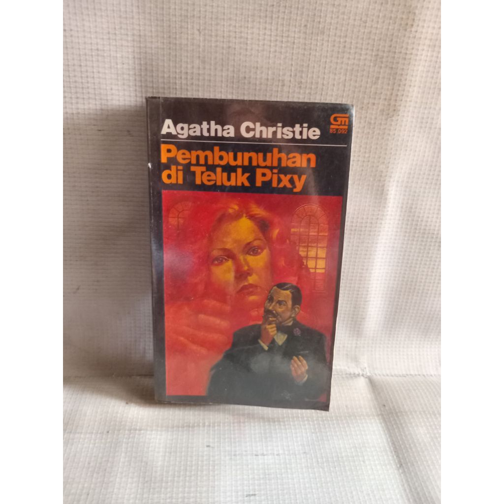 Novel Agatha Christie Pembunuhan di Teluk Pixy