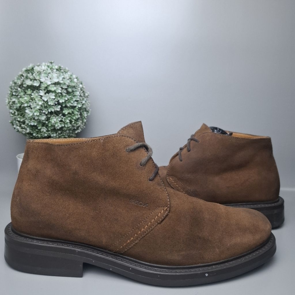Geox size 44 chuka boots