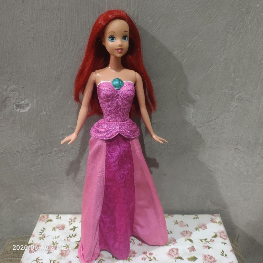 Boneka Barbie Mattel Disney Princess Mermaid to Princess Ariel Doll