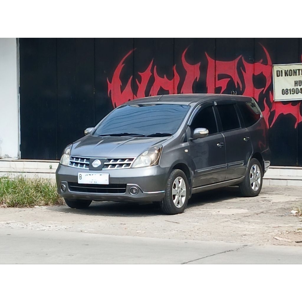 Grand Livina XV 1.5 Automatic th 2010