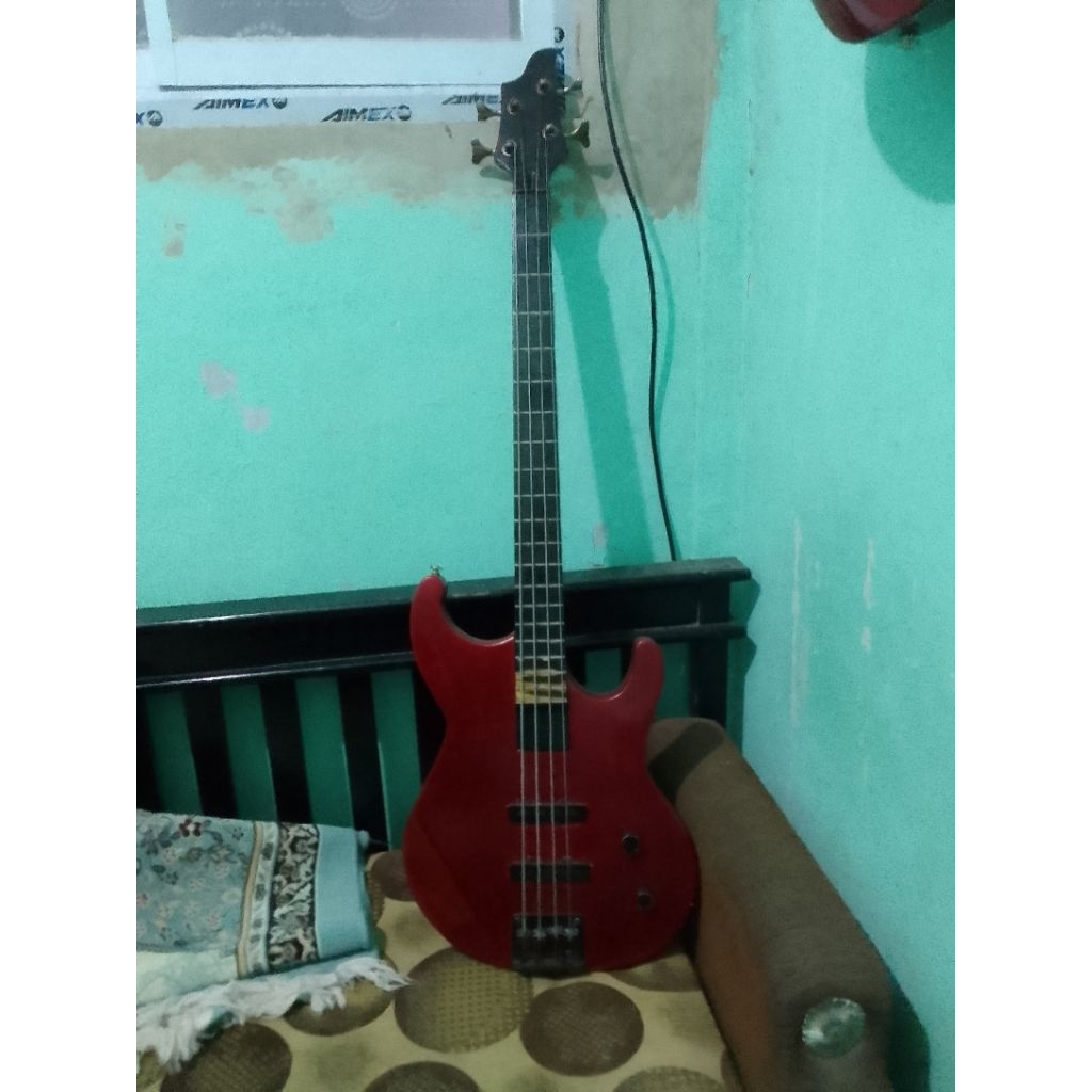 BASS elektrik model Cort