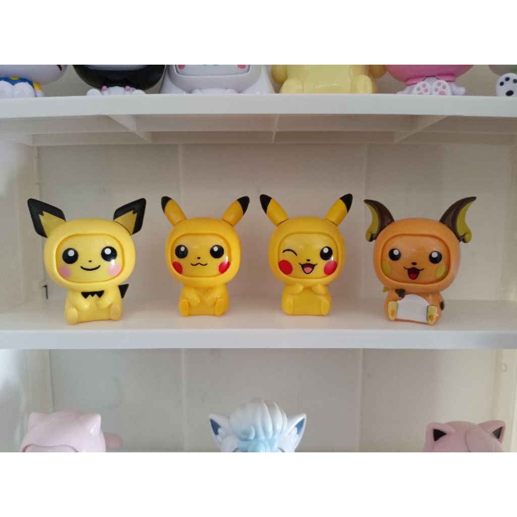 (Set) Pokemon Pichu, Pikachu v1, Pikachu v2, Raichu (Emco)